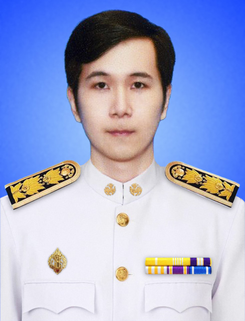 นายรวิภณ เจริญมนตรี