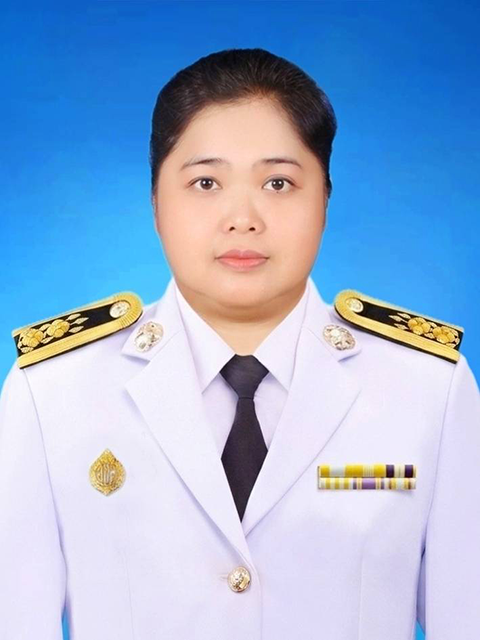 นางสาววัชรี ขุนพิลึก